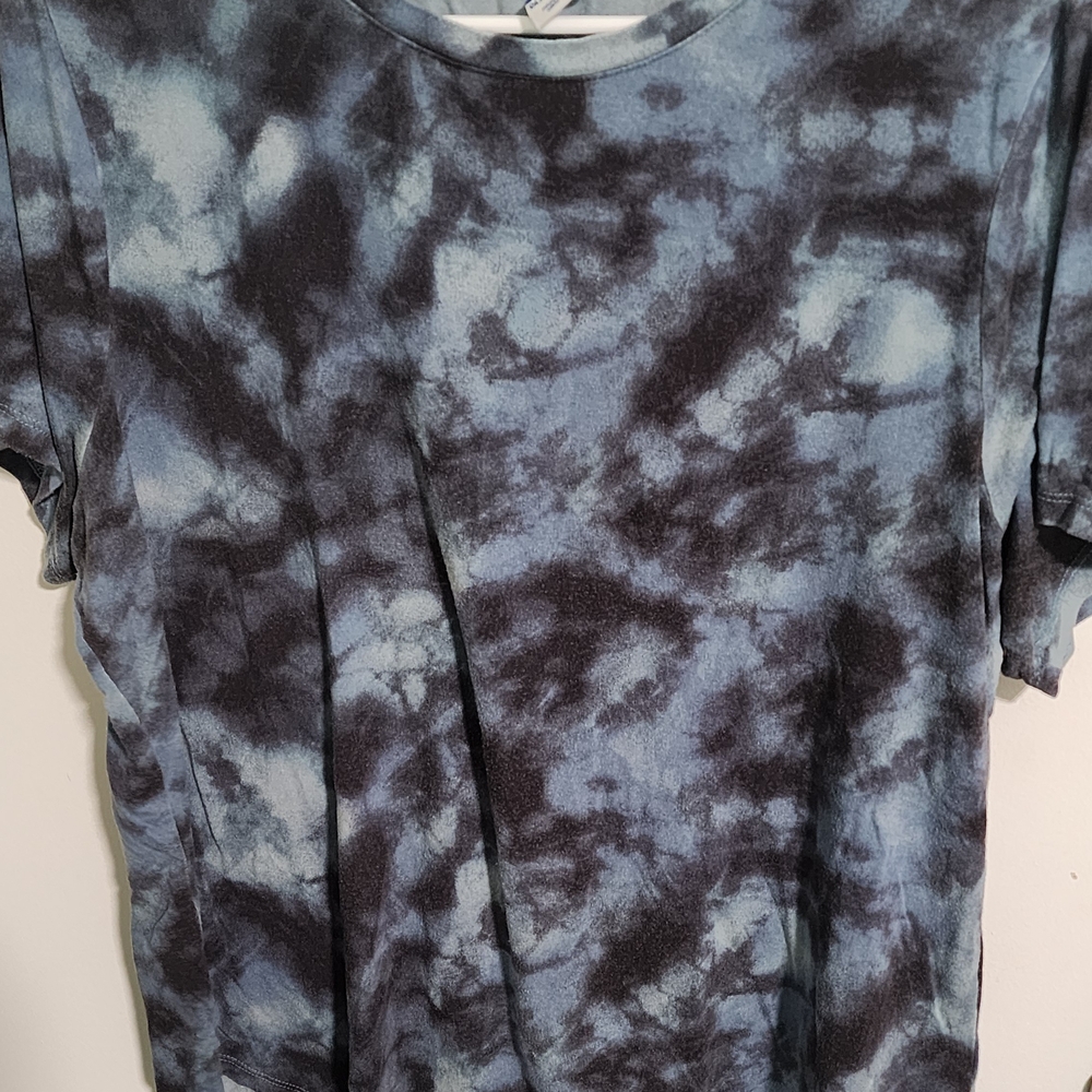 Old Navy Blue and Black Patterned Shirt